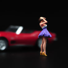Load image into Gallery viewer, 1:24 Painted Figure Model Miniature Resin Diorama  Sand Purple Dress Beauty
