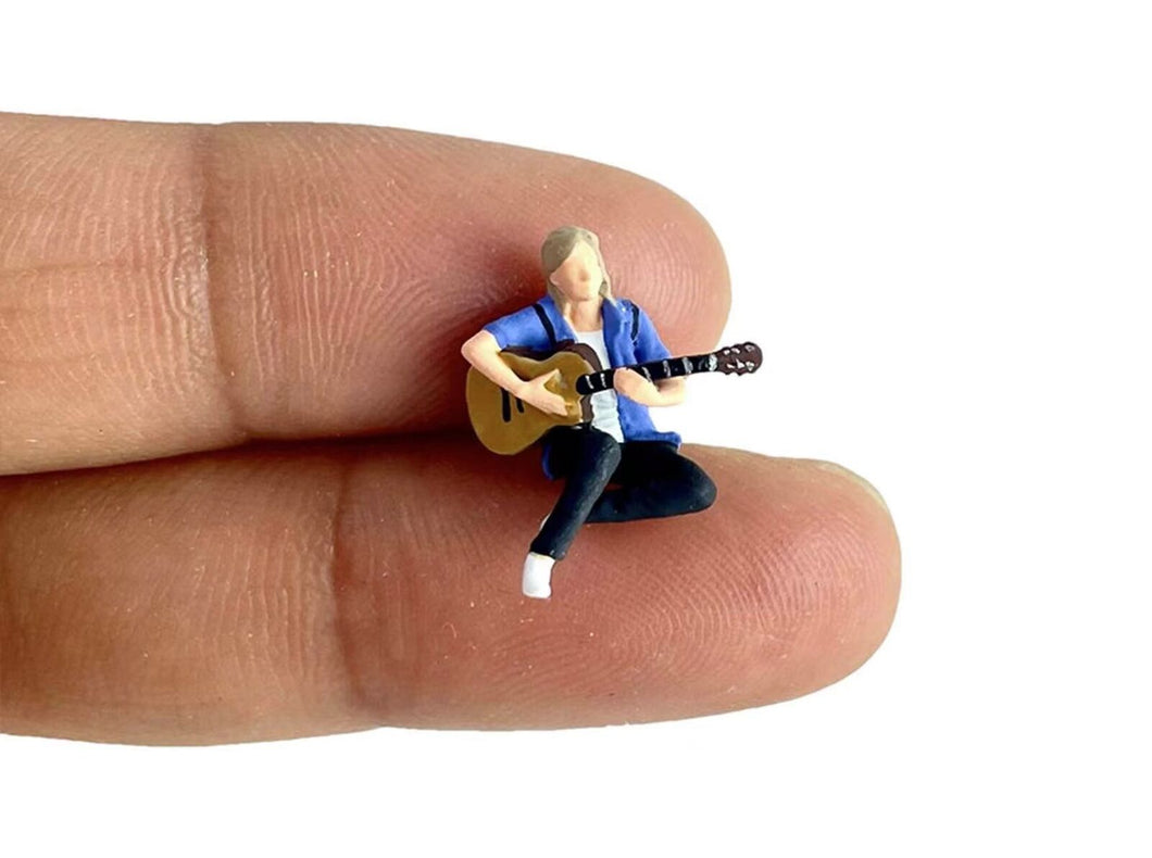 1:64 Painted Figure Model Miniature Resin Diorama Sand Stree Band Music Guitar New