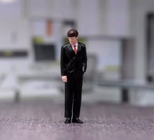 Load image into Gallery viewer, 1:64 Painted Figure Model Miniature Resin Diorama Wedding Couple Bride Groom
