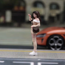 Load image into Gallery viewer, 1:64 Painted Figure Model Miniature Resin Sand Beauty Girl Pretty Lady Cute
