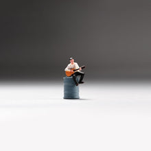 Load image into Gallery viewer, 1:64 Painted Unpainted Figure Model Miniature Resin Diorama Sand Toy Guitar Boy New
