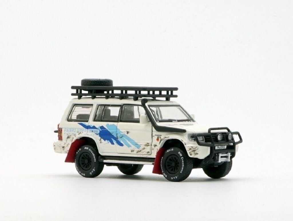 BM 1:64 White Pajero 3rd Gen. Off Road SUV Model Diecast Metal Car New