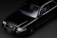 Load image into Gallery viewer, Rollin 1:64 Black CV CROWN VICTORIA Sedan Sports Model Diecast Metal Car New Collection
