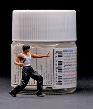 Load image into Gallery viewer, 1:64 Painted Figure Mini Model Miniature Resin Diorama Sand Bruce Lee Gongfu Toy New
