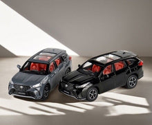 Load image into Gallery viewer, JKM 1:64 Highlander XSE City SUV Sports Model Metal Diecast Car New
