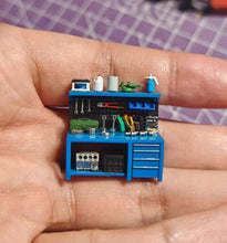 Load image into Gallery viewer, 1:64 Painted Figure Model Miniature Resin Sand Toy Repair Tool Rack Shelf Repair
