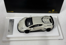 Load image into Gallery viewer, Onemodel 1:64 Pearl White LP610 Huracan LB Sports Model Diecast Resin Car New Collection
