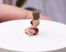 Load image into Gallery viewer, 1:64 Painted Figure Model Miniature Resin Diorama Sand Toy Sitting Bikini Woman
