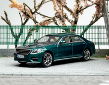 Load image into Gallery viewer, Master 1:64 Green S Class S450 W222 Sedan Sports Model Diecast Metal Car New Collection
