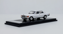 Load image into Gallery viewer, Maxwell 1:64 White 450SEL W116 Sedan Classic Sport Model Diecast Metal Car New
