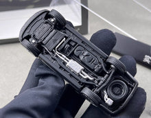 Load image into Gallery viewer, Shadow 1:64 Gray Navigator L Full Sized SUV Model Diecast Metal Car New Collection
