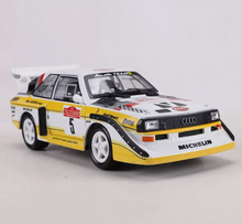 Load image into Gallery viewer, Bburago 1:24 1985 Quattro S1 E2 #5 Racing Open Model Diecast Metal Car New Collection
