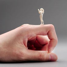 Load image into Gallery viewer, 1:64 Painted Unpainted Figure Model Miniature Resin Diorama Sand Female Clown New
