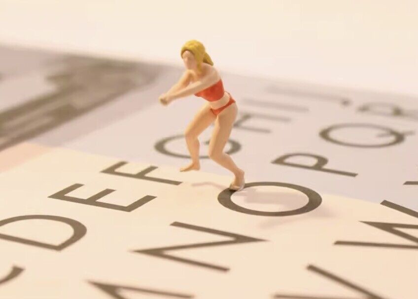 1:64 Painted Figure Model Miniature Resin Diorama Sand Beach Volleyball Sports