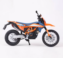 Load image into Gallery viewer, Maisto 1:12 Orange 2023 KTM 690 SMC R Motorcycle Bike Sports Model Diecast New Collection
