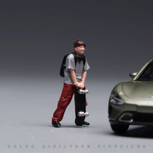 Load image into Gallery viewer, 1:24 Painted Figure Model Miniature Resin Diorama Sand Skating Boy Skateboard
