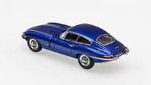 Load image into Gallery viewer, GFCC 1:64 1961 E Type Roadster Hard Top Sports Model Diecast Metal Car
