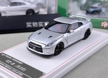 Load image into Gallery viewer, FH 1:64 Silver JDM Skyline GTR R35 Racing Sports Model Diecast Metal Car New Collection
