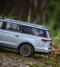 Load image into Gallery viewer, WTX 1:64 Blue Navigator L Full Sized SUV Sports Model Diecast Metal Car New Collection
