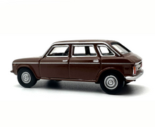 Load image into Gallery viewer, 1:76 1969 Austin Maxi Sedan Sports Classic Model Diecast Metal Car New Collection
