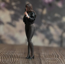 Load image into Gallery viewer, 1:24 Painted Figure Model Miniature Resin Diorama Sexy Lady in Black Beauty Girl
