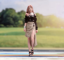 Load image into Gallery viewer, 1:24 Painted Figure Model Miniature Resin Diorama Pink Hair Trendy Lady Woman
