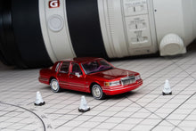 Load image into Gallery viewer, MK 1:64 Red HEC Lincoln Town Car Luxury Sedan Model Diecast Metal Car New Collection
