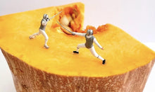 Load image into Gallery viewer, 1:64 Painted Figure Mini Model Miniature Resin Diorama Fencing Athlete Fencer
