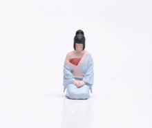 Load image into Gallery viewer, 1:64 Painted Figure Model Miniature Resin Sand Diorama Japanese Woman Kimono New

