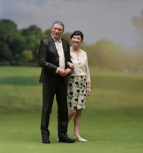 Load image into Gallery viewer, 1:24 Painted Figure Model Miniature Resin Diorama Sand Aged Couple Husband Wife
