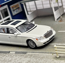 Load image into Gallery viewer, SH 1:64 White 62S Maybach Super Luxury Sedan Model Diecast Metal Car
