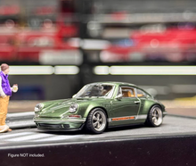 Load image into Gallery viewer, Zincit 1:64 Green 911 964 Singer Coupe Sports Model Diecast Metal Car New Collection
