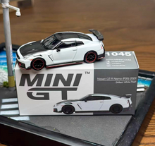 Load image into Gallery viewer, MINIGT 1:64 Pearl White 2024 GTR R35 Nismo Sports Model Diecast Metal Car New Collection
