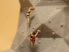 Load image into Gallery viewer, 1:64 Painted Figure Model Miniature Resin Diorama Sand Rock Climber 4 People SET
