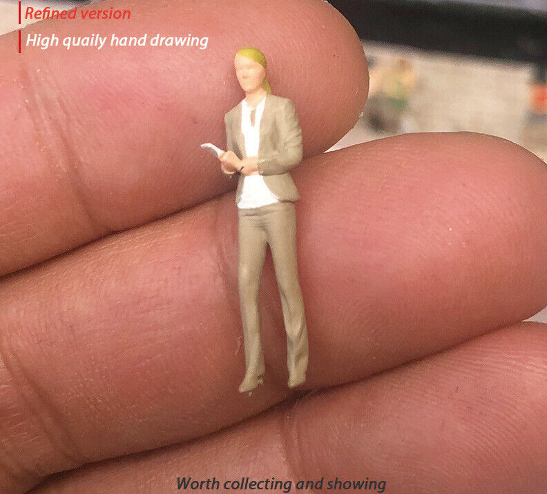 1:64 Painted Figure Mini Model Miniature Resin Diorama Office Lady Khaki Suits