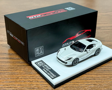 Load image into Gallery viewer, BZMW 1:64 White 812 Superfast Racing Sports Model Diecast Resin Car New Collection
