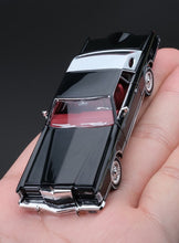 Load image into Gallery viewer, FW 1:64 Black 1979 Continental Classic Sports Model Diecast Metal Car New Collection
