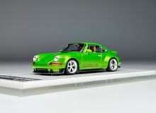 Load image into Gallery viewer, Zincit 1:64 Green 911 964 singer DLS Sports Model Diecast Metal Car New Collection
