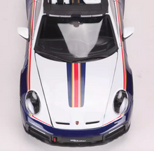 Load image into Gallery viewer, Bburago 1:24 911 Dakar Coupe #953 Racing Sports Model Diecast Metal Car New
