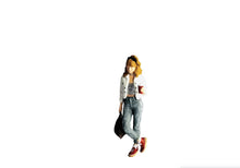 Load image into Gallery viewer, 1:64 Painted Figure Mini Model Miniature Resin Diorama Vintage Trendy Girl Set
