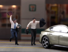 Load image into Gallery viewer, 1:64 Painted Figure Model Miniature Resin Diorama Sand Toy Suit Man Chasing Car
