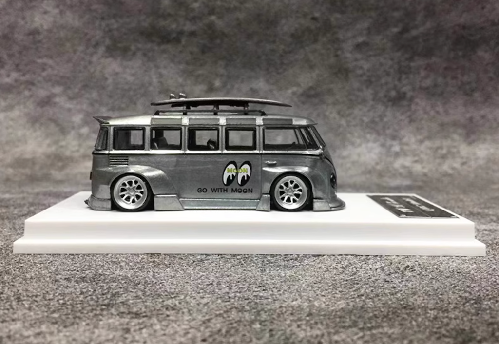TPC 1:64 Varnish VW T1 Kombi Van Moon Eyes Camper Model Diecast
