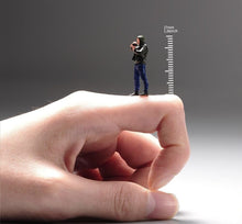 Load image into Gallery viewer, 1:64 Painted Unpainted Figure Model Miniature Resin Diorama Sand Toy Camera Man New
