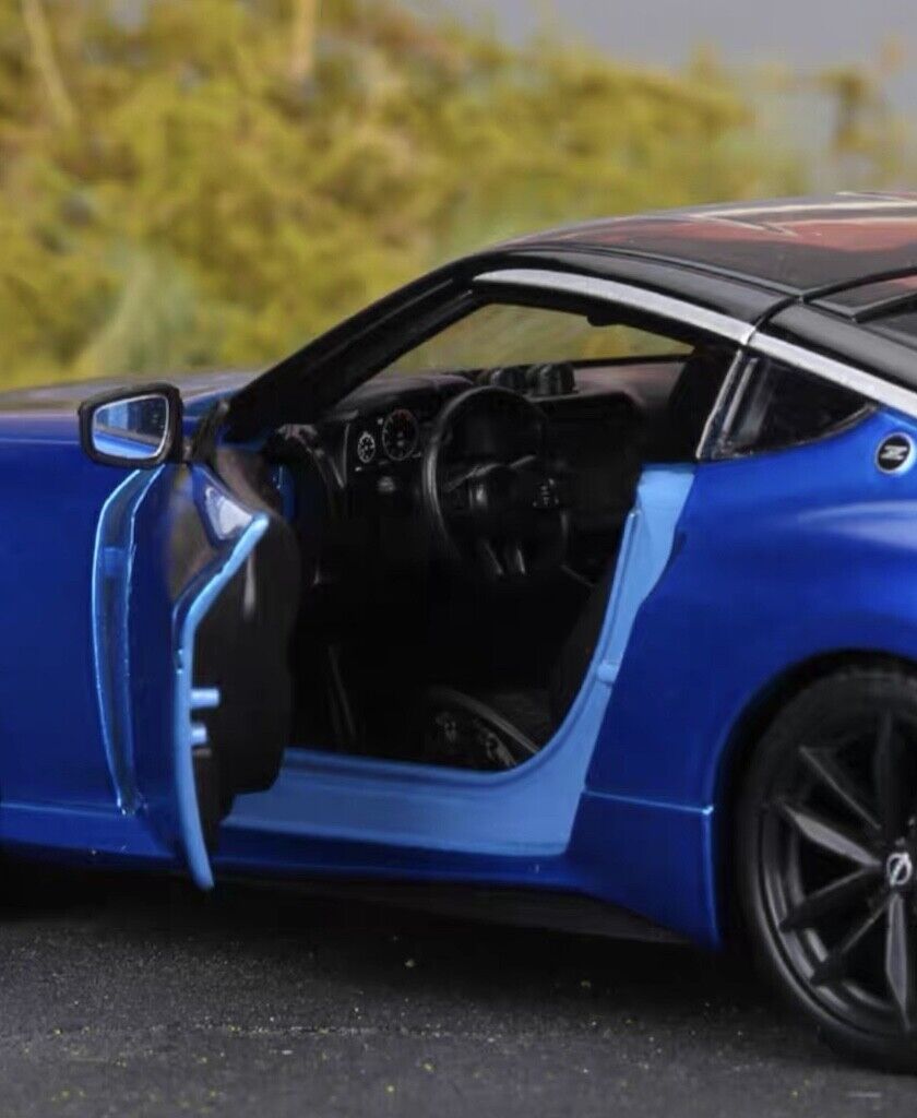Maisto 1:24 Blue 2023 Nissan Z Racing Sports Model Toy Maisto 1:24 Blue 2023 Nissan Z Racing Sports Model Toy