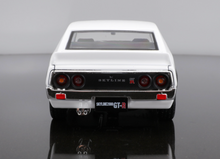 Load image into Gallery viewer, Maisto 1:24 JDM White 1973 Skyline 2000 GTR Sport Model Toy Diecast Metal Car
