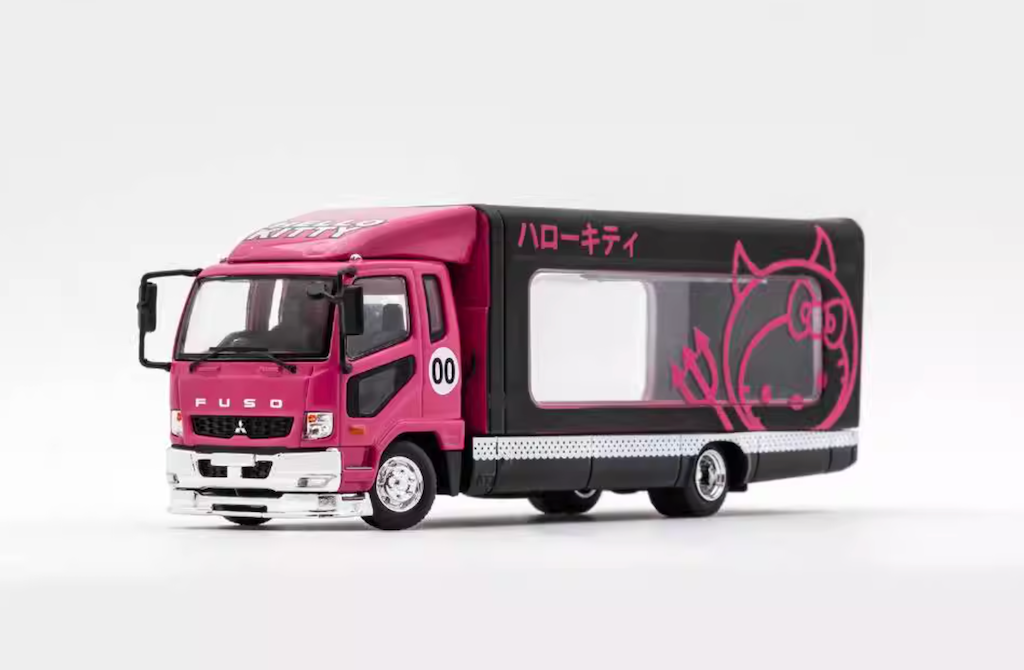 GCD 1:64 Pink Fuso Fighter Outriggers Raised Truck Model Diecast Metal Car New Collection