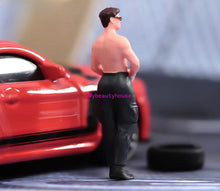 Load image into Gallery viewer, 1:24 Painted Figure Model Miniature Resin Diorama Sand Gym Man Muscle Shades
