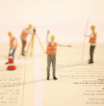 Load image into Gallery viewer, 1:64 Painted Figure Mini Model Miniature Resin Diorama Sand Mapping Personnel New
