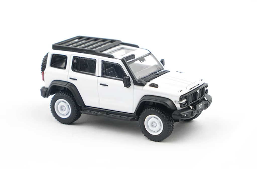 XCARTOYS 1:64 White Tank 300 SUV Off Road Vehicle Ranger Model Toy Metal Car