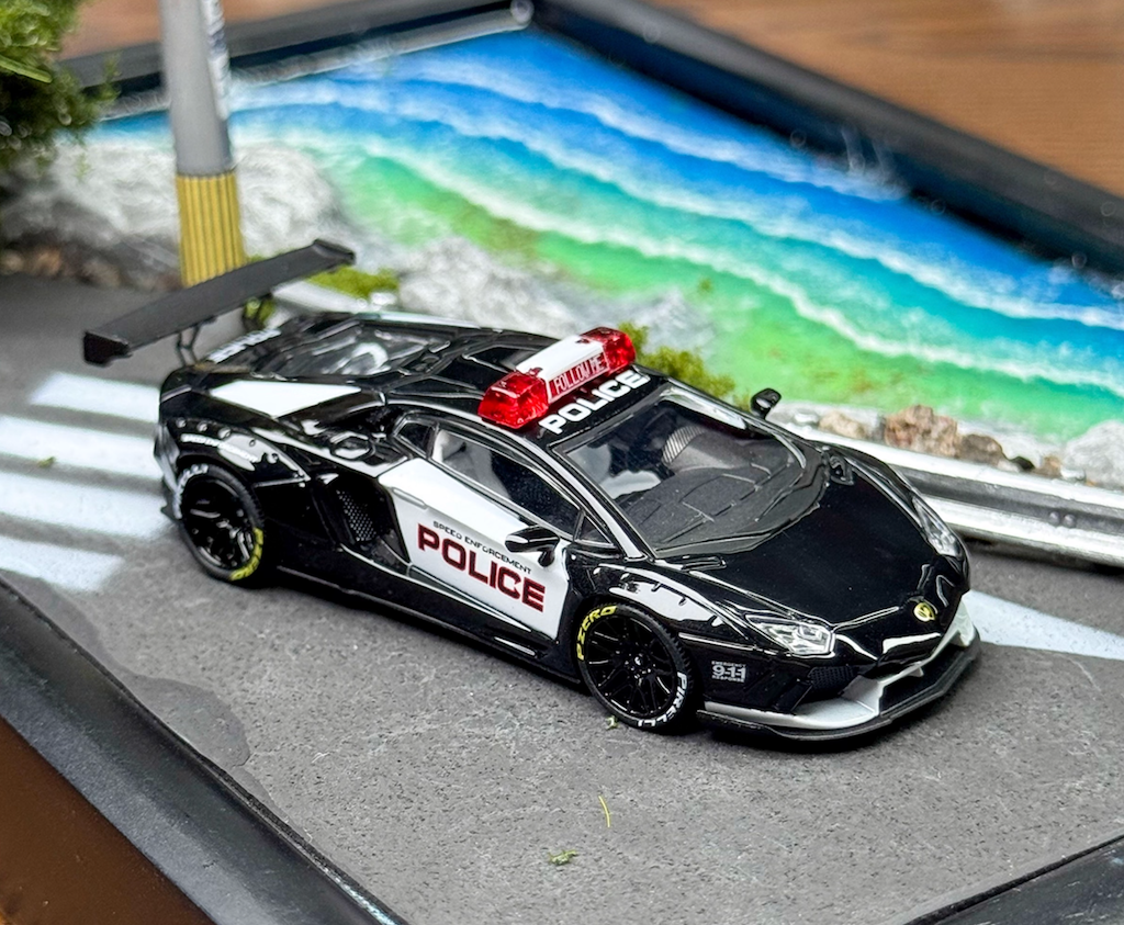 King 1:64 Police Aventador LP700 LBWK Sports Model Diecast Metal Car New Collection